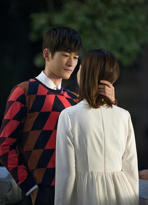 播放张翰主演的连续剧（找一下张翰主演的电视剧）找一下张翰主演的电视剧